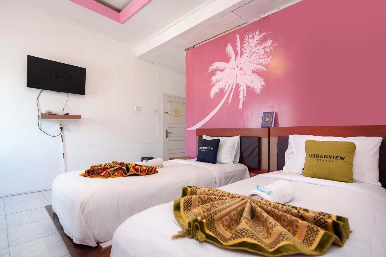 Urbanview Hotel Ananda Syariah By Reddoorz Bukittinggi Εξωτερικό φωτογραφία