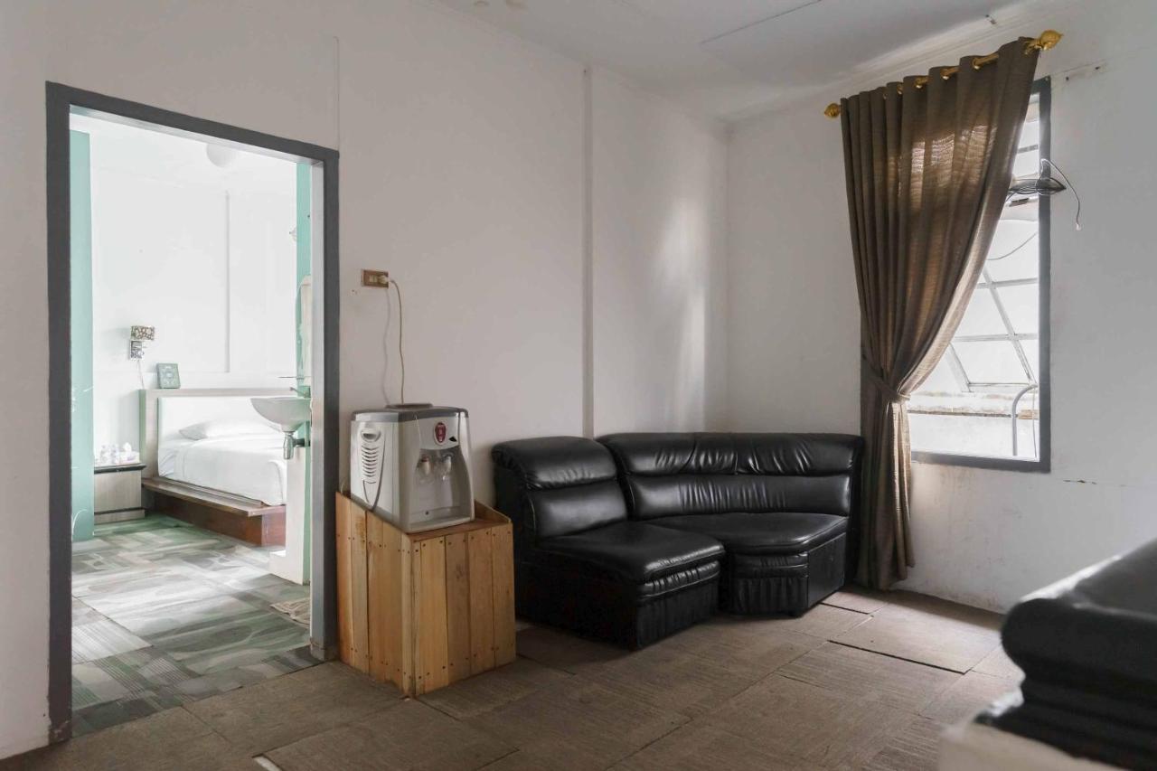 Urbanview Hotel Ananda Syariah By Reddoorz Bukittinggi Εξωτερικό φωτογραφία