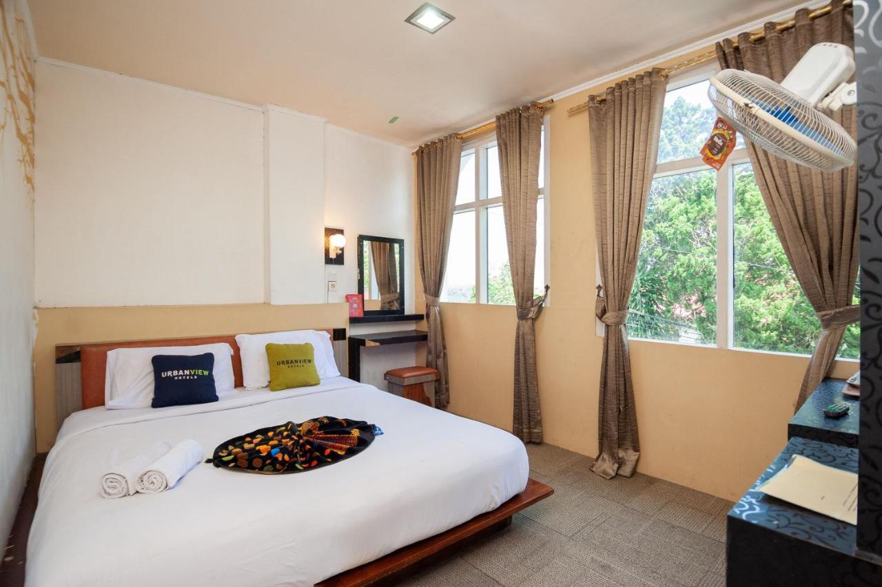 Urbanview Hotel Ananda Syariah By Reddoorz Bukittinggi Εξωτερικό φωτογραφία