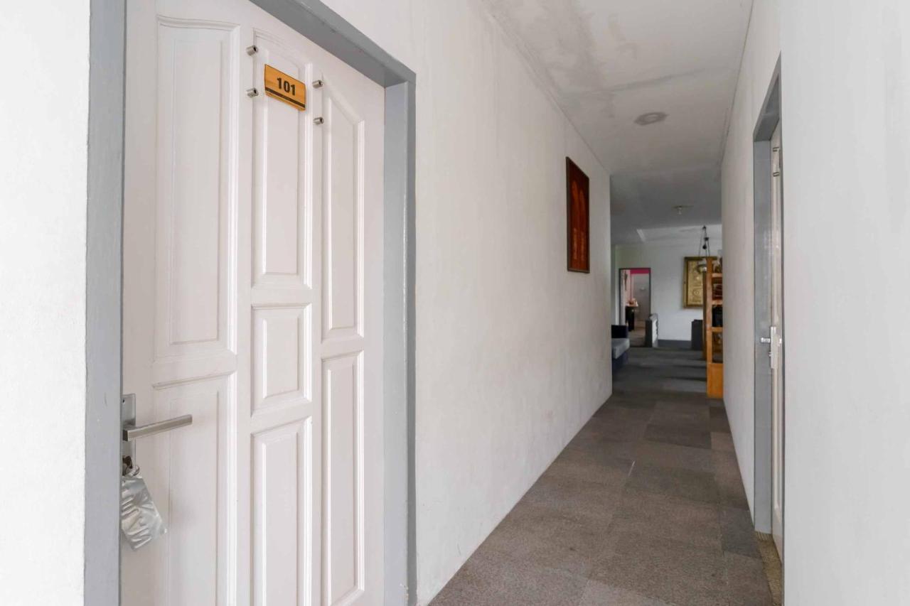 Urbanview Hotel Ananda Syariah By Reddoorz Bukittinggi Εξωτερικό φωτογραφία