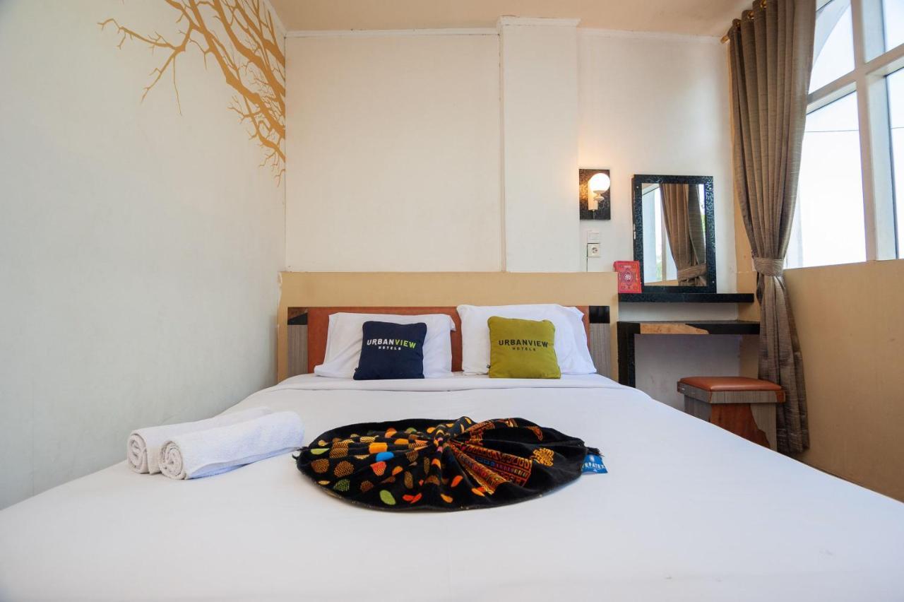 Urbanview Hotel Ananda Syariah By Reddoorz Bukittinggi Εξωτερικό φωτογραφία